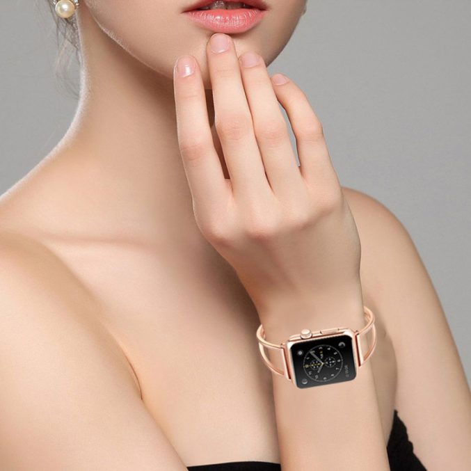 V-formet Klokkereim i metall for Apple Watch Ultra 49 / 45 / 44 mm - Bilde 6