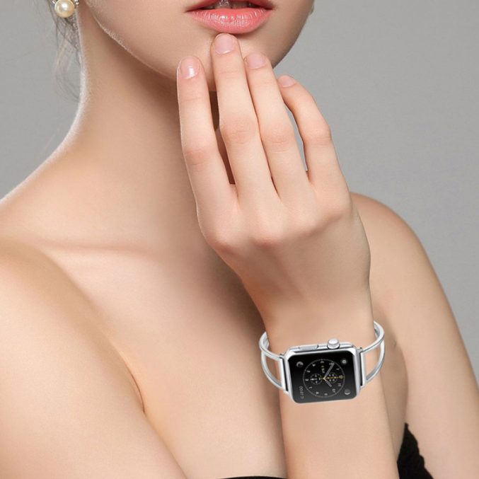 V-formet Klokkereim i metall for Apple Watch Ultra 49 / 45 / 44 mm - Bilde 2