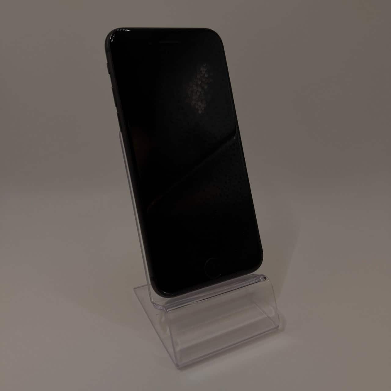 Auksjon #1014 – iPhone 8 256GB Sort – Pent brukt
