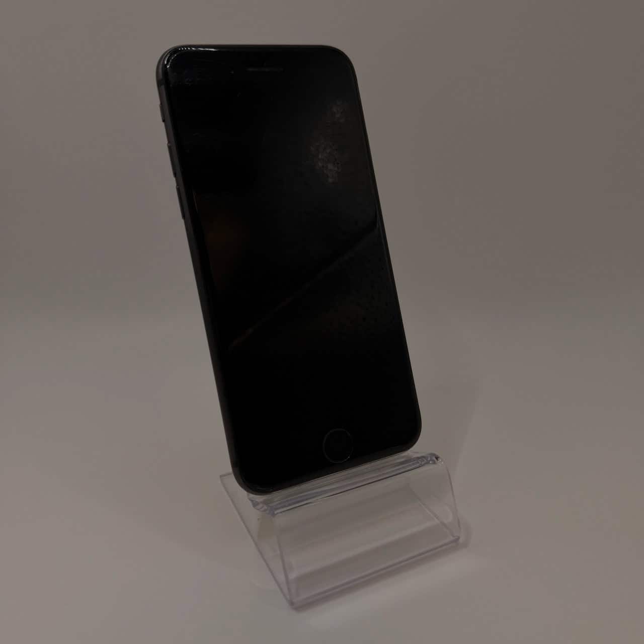 Auksjon #1015 – iPhone 8 128GB Sort – Pent brukt