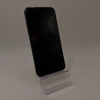 Auksjon #1016 – iPhone 8 64GB Sort – Pent brukt