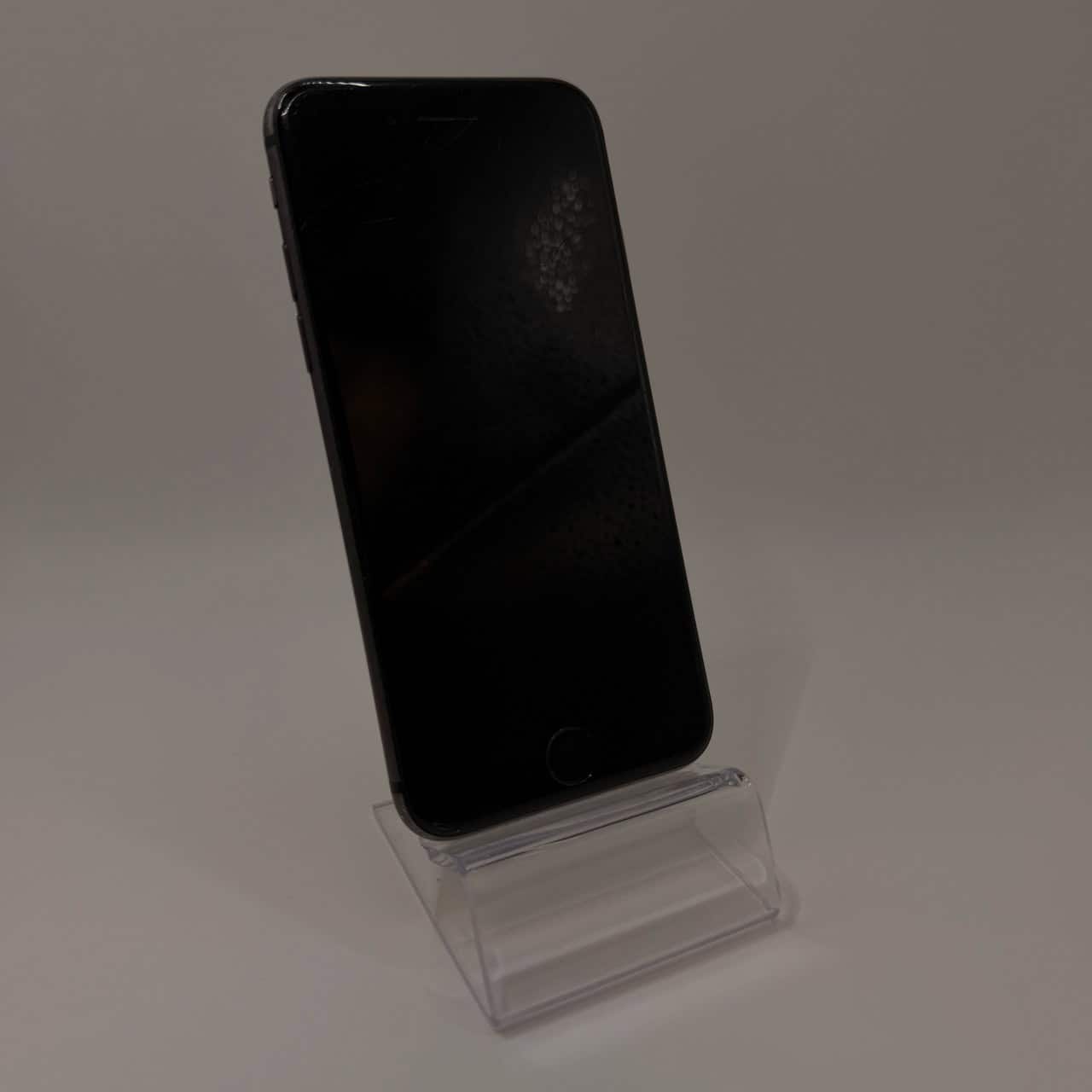 Auksjon #1016 – iPhone 8 64GB Sort – Pent brukt