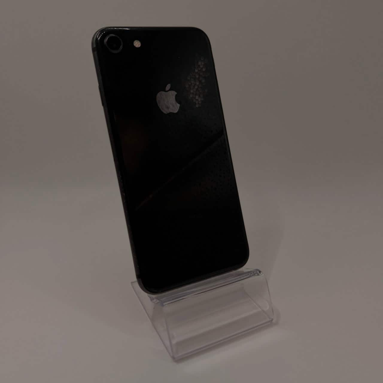 Auksjon #1016 – iPhone 8 64GB Sort – Pent brukt - Bilde 2