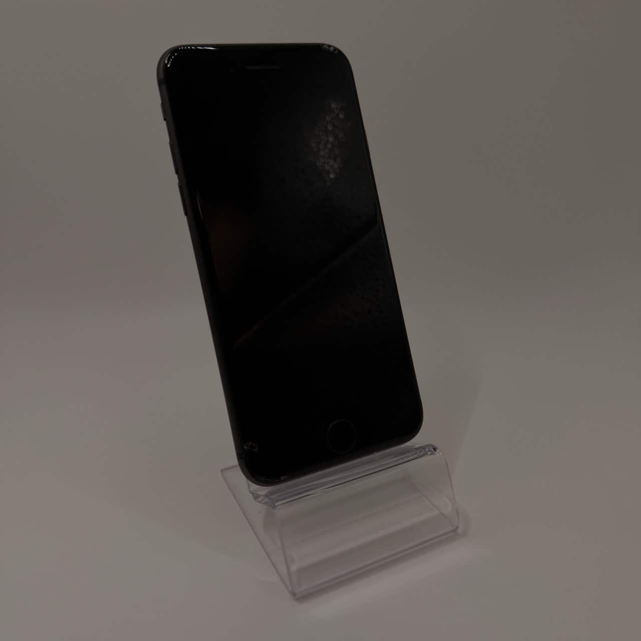 Auksjon #1013 – iPhone 8 256GB Sort – Godt brukt